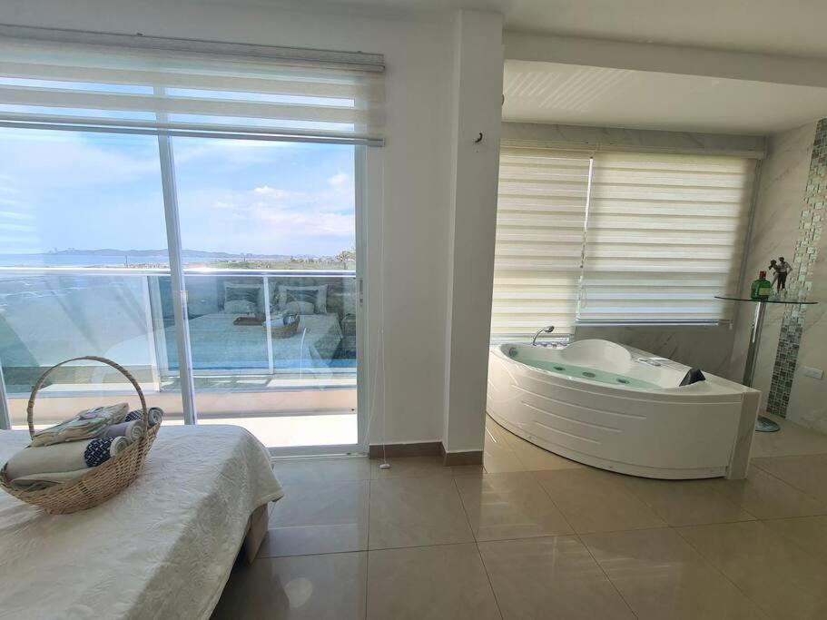 Ecusuites Playas Suite 3 Preference Balcon & Jacuzzi Vista Al Mar Exterior foto