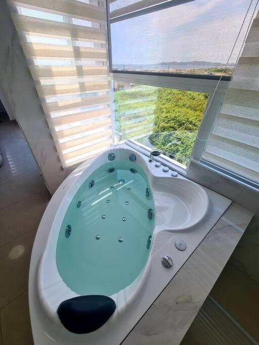 Ecusuites Playas Suite 3 Preference Balcon & Jacuzzi Vista Al Mar Exterior foto
